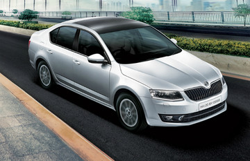 Chauffeur-Driven Cars For The Multitasking You! Chauffeur-Driven Cars For The Multitasking You!