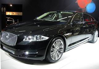 JAGUAR XJ WINS WHAT CAR? LUXURY CAR GREEN AWARD