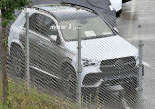 Fourth-Gen Mercedes-Benz GLE Spied Testing