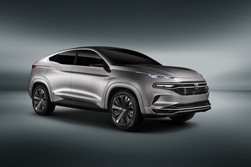 Fiat Reveals Midsize Coupe-SUV Fastback Concept Fiat Reveals Midsize Coupe-SUV Fastback Concept