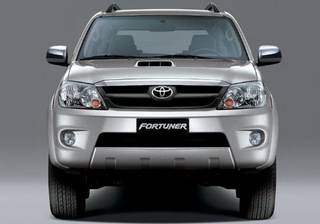 Toyota temporarily stops Fortuner bookings in India