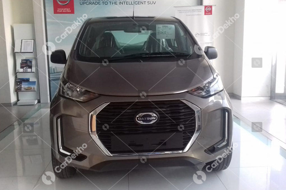 Datsun redi-GO Facelift Spied At Dealership, Launch Soon