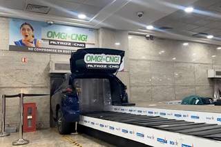 Tata Altroz i-CNG Shows Off Its Boot Space At The Airport Conveyor Belt