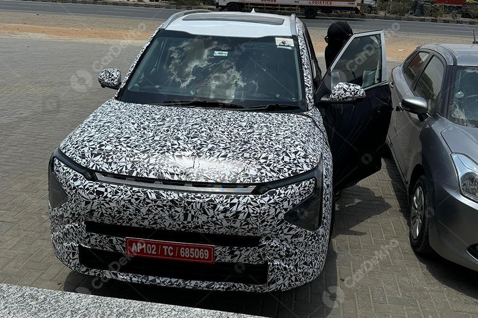 Kia Carens Facelift Spied Again, This Time With A 360-degree Camera