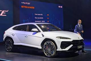 പ്ലഗ്-ഇൻ ഹൈബ്രിഡ് പെർഫോമൻസ് എസ്‌യുവി Lamborghini Urus SE 4.57 കോടി രൂപയ്ക്ക്!