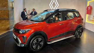 2025 Renault Triber Faceliftలో మొదటిసారి వచ్చిన 5 ఫీచర్ల వివరణ