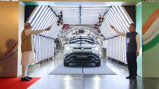Maruti e Vitara’s Production Commences In Gujarat Plant, First Unit Flagged Off By Prime Minister Narendra Modi Maruti e Vitara’s Production Commences In Gujarat Plant, First Unit Flagged Off By Prime Minister Narendra Modi
