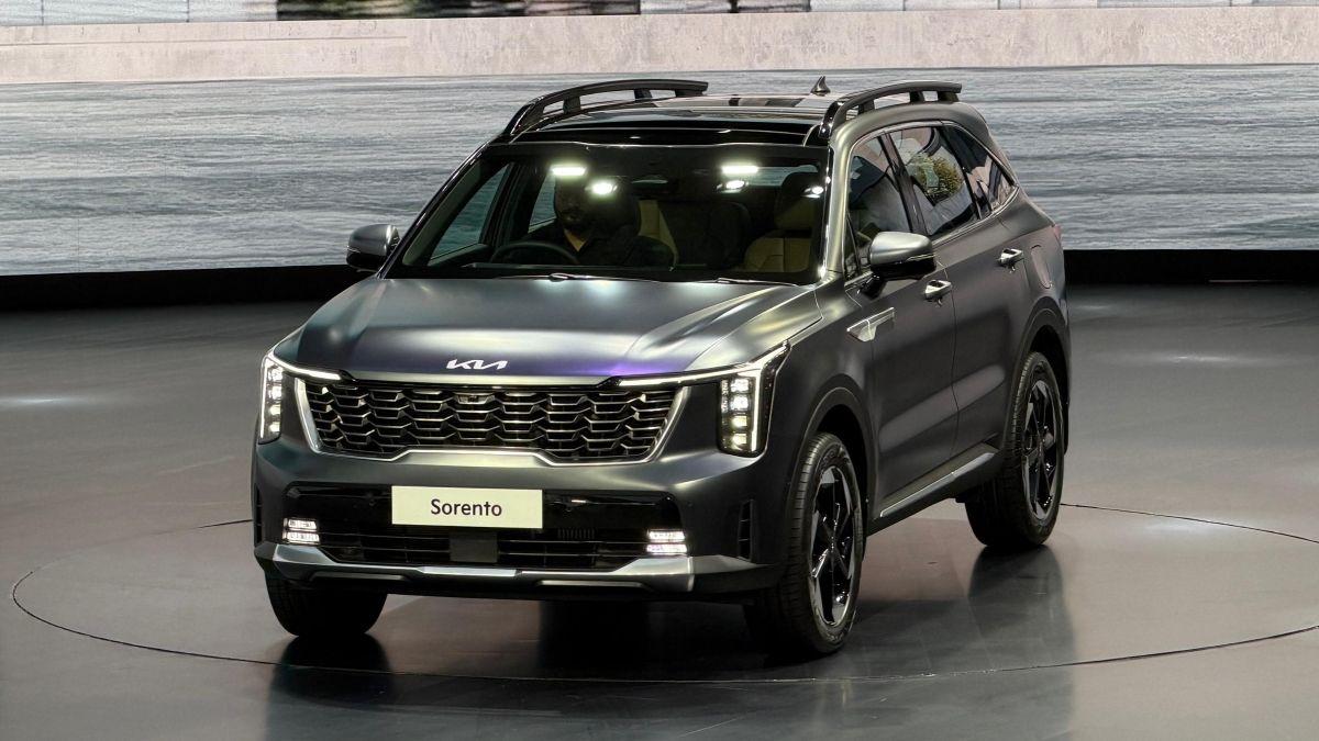 2026 Kia Sorento Launched At Rs 27.99 Lakh With AWD, Diesel, Strong Hybrid And More 2026 Kia Sorento Launched At Rs 27.99 Lakh With AWD, Diesel, Strong Hybrid And More