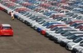Top car manufacturers offer lucrative discounts to push sales