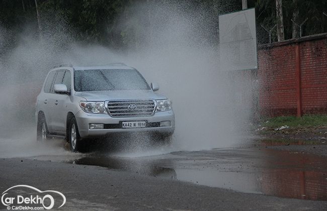 Toyota Land Cruiser 200 - Exploring the known and unknown | Features