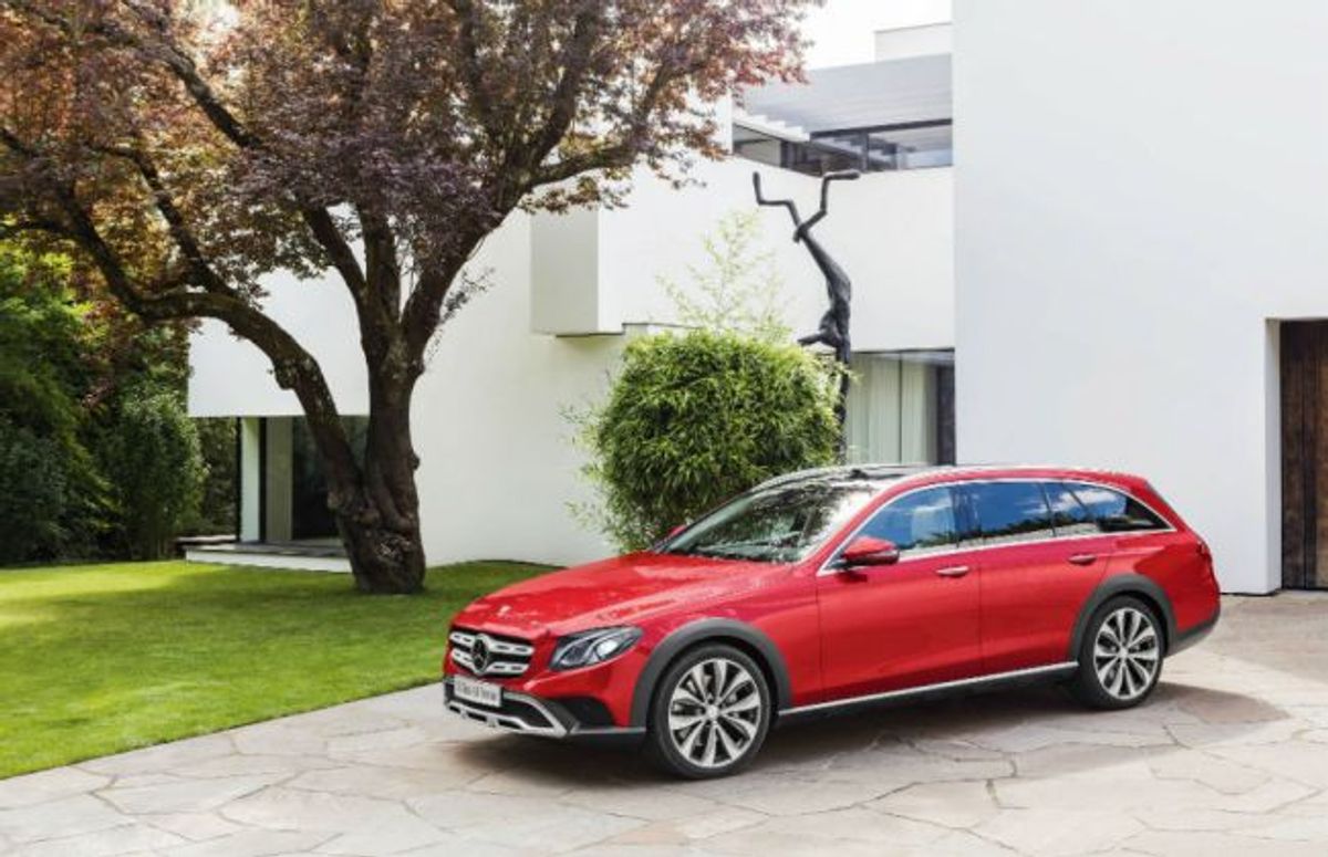 Mercedes-Benz E-Class All-Terrain Launched At Rs 75 Lakh Mercedes-Benz E-Class All-Terrain Launched At Rs 75 Lakh