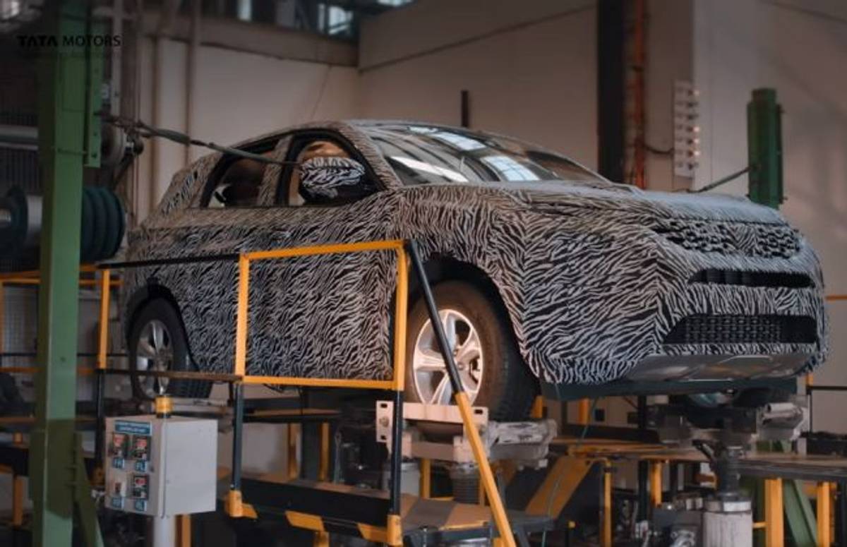 Tata Harrier Undergoes Endurance Testing In Latest Teaser Video Tata Harrier Undergoes Endurance Testing In Latest Teaser Video