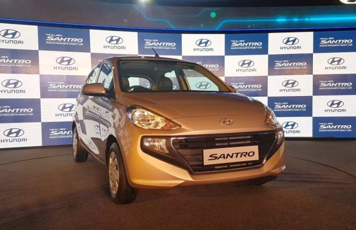 New Hyundai Santro Launched At Rs 3.89 Lakh New Hyundai Santro Launched At Rs 3.89 Lakh