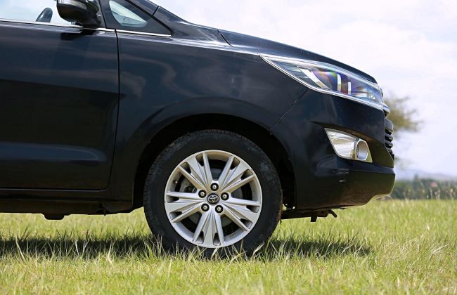 Toyota Innova Hycross Engine Specifications Detailed | CarDekho.com