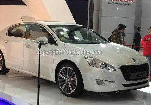 Peugeot mulls a compact SUV based on 208 hatchback