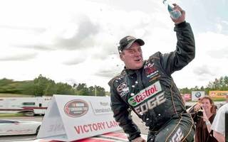Mahindra USA sponsored Driver, Kennington Bags 5th win in NASCAR Canadian Tire Series Mahindra USA sponsored Driver, Kennington Bags 5th win in NASCAR Canadian Tire Series
