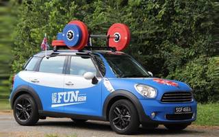 MINI Cooper Convoy; in Video