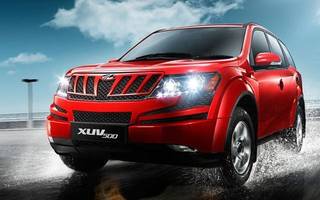 Mahindra XUV500 All-Wheel-Drive; Bookings Initialised