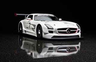 Mercedes-Benz SLS AMG GT3 Bakes Christmas Cookies