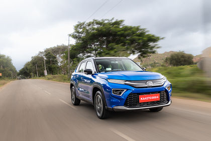 Toyota Corolla (2023 facelift) review: self-charge of the light