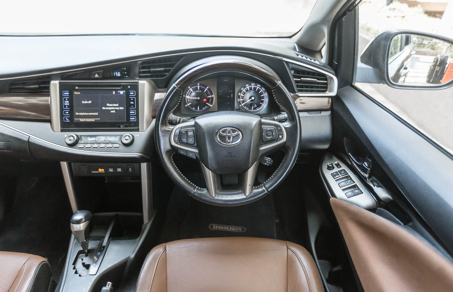 toyota innova crysta