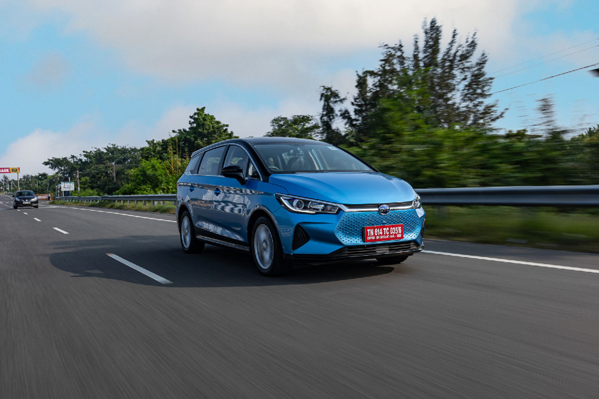 BYD E6