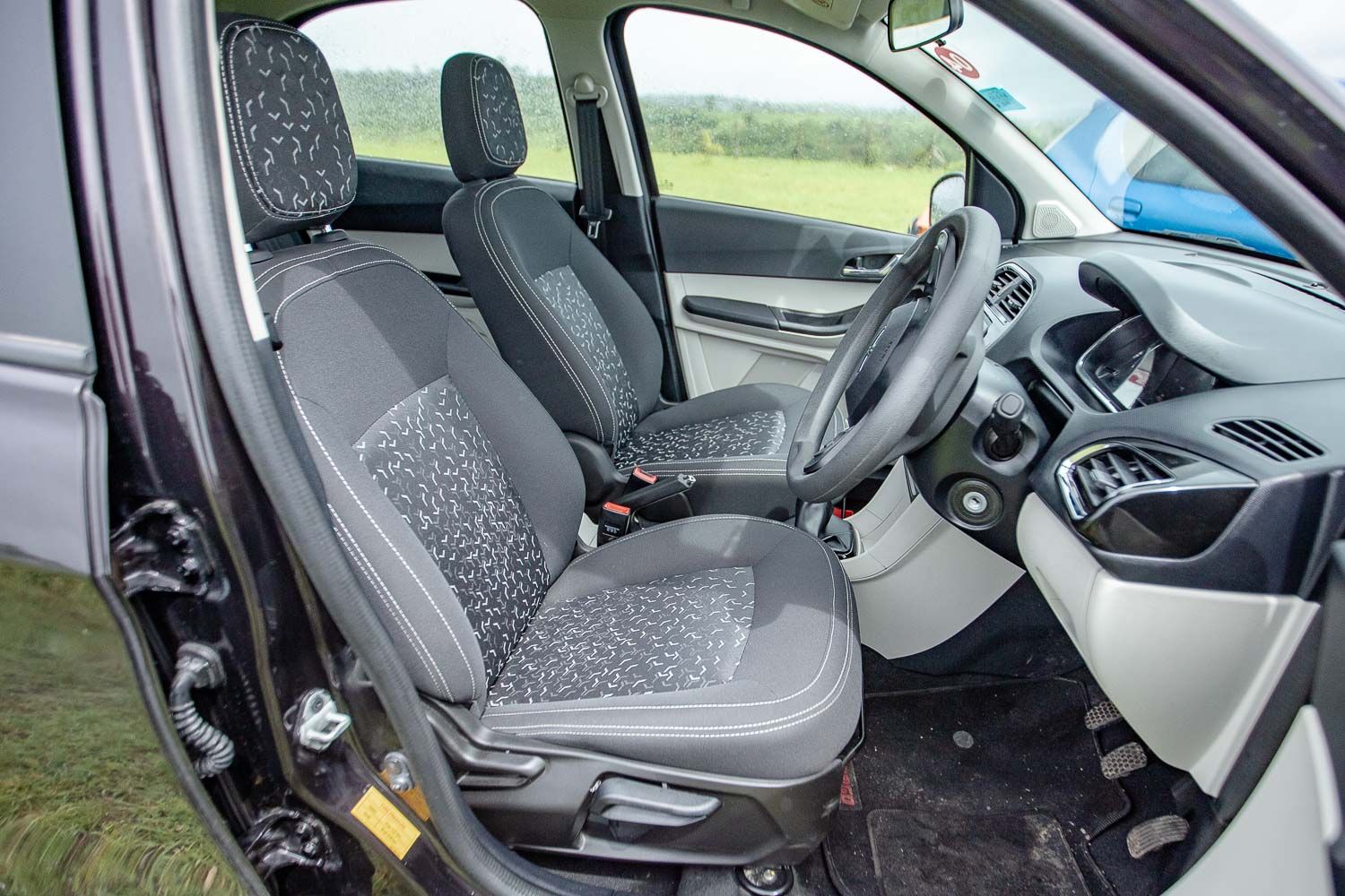 Maruti Celerio Vs Tata Tiago Maruti Celerio Vs Tata Tiago