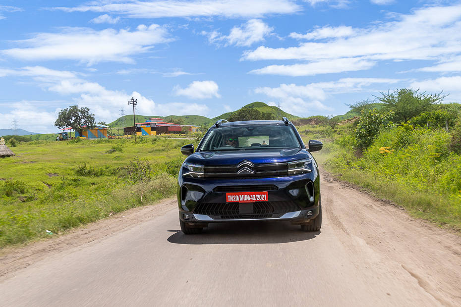 Citroen C5 Aircross in action