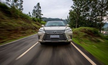Discontinued LX [2017-2022] 570 on road Price