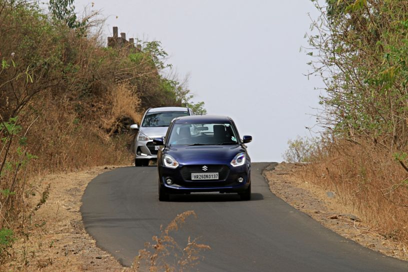 Maruti Suzuki Swift VS Hyundai Grand i10 Maruti Suzuki Swift VS Hyundai Grand i10