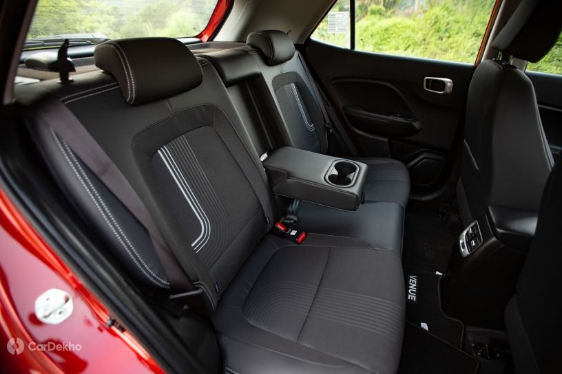 Hyundai Venue Vs Mahindra XUV300 Comparison Review CarDekho