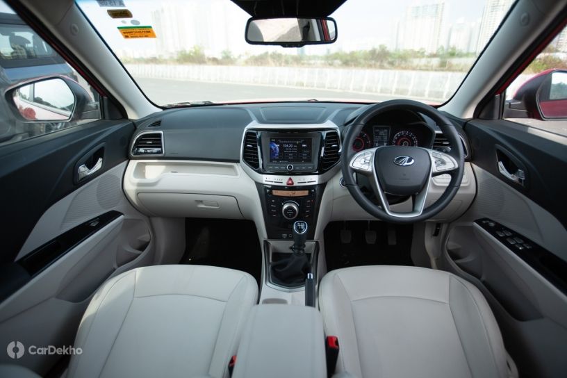 Mahindra XUV300 W8 (not TurboSport) Mahindra XUV300 W8 (not TurboSport)