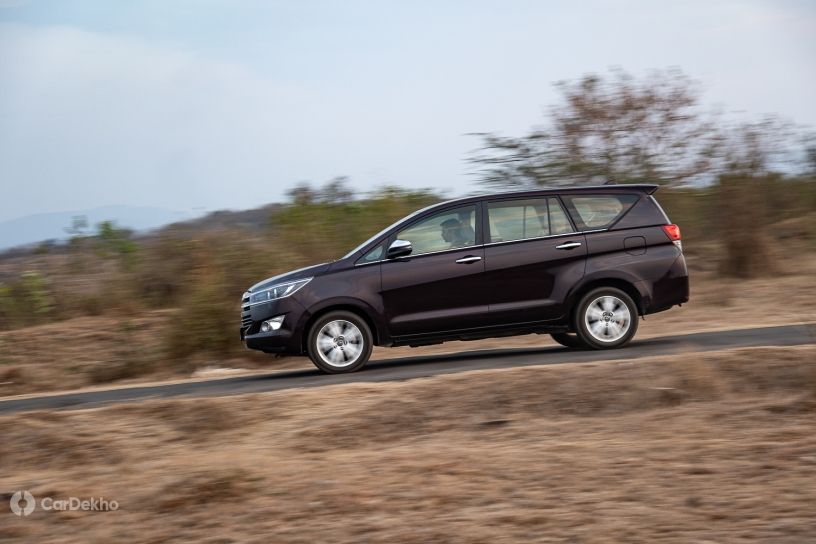 kia carens vs toyota innova crysta