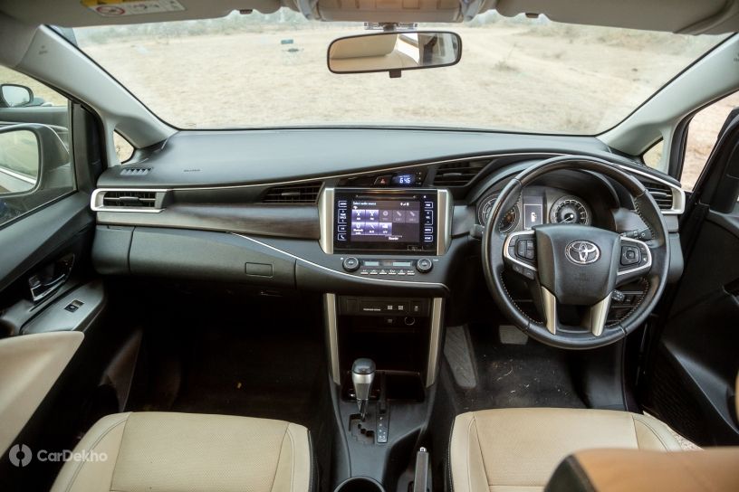 kia carens vs toyota innova crysta