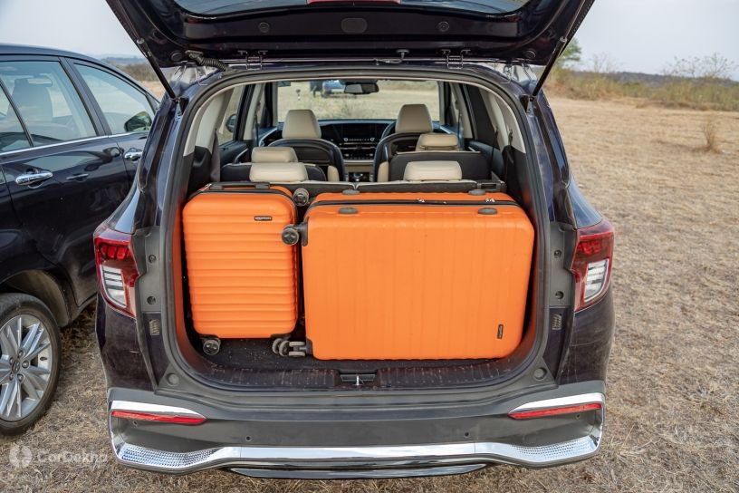 kia carens vs toyota innova crysta