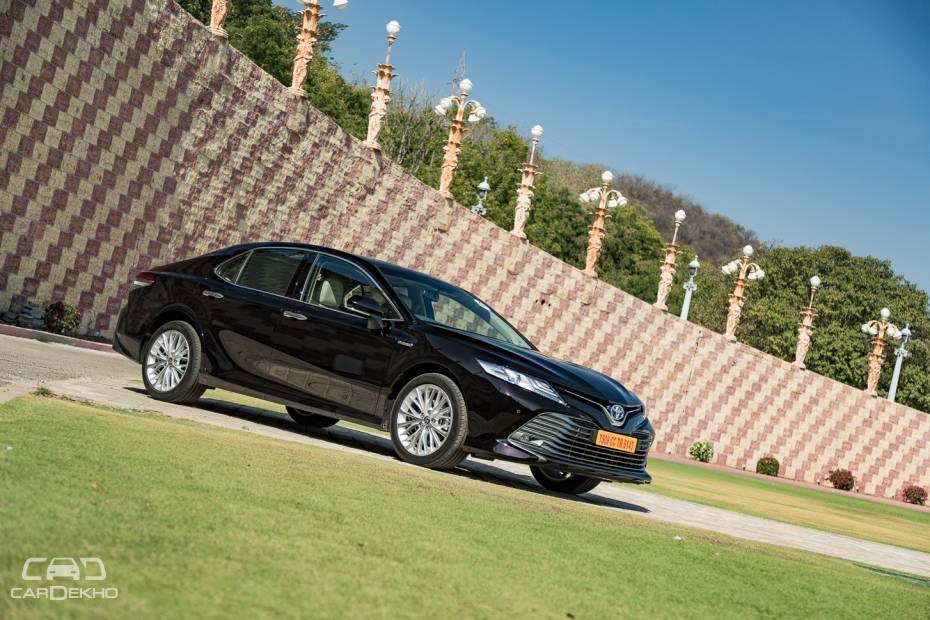 Toyota Camry Hybrid 
