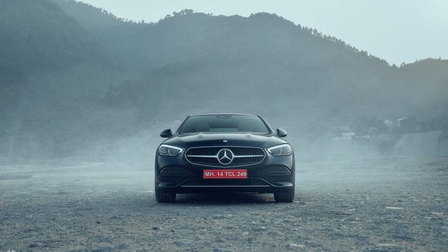 Mercedes-Benz C-Class Road Test Images