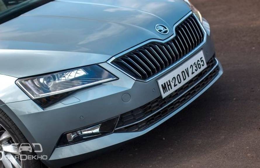 Skoda Superb 2016-2020 Road Test Images