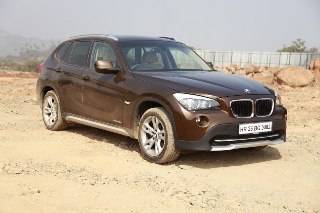 2 Bmw X1 15 Road Test Reviews From Experts Cardekho Com