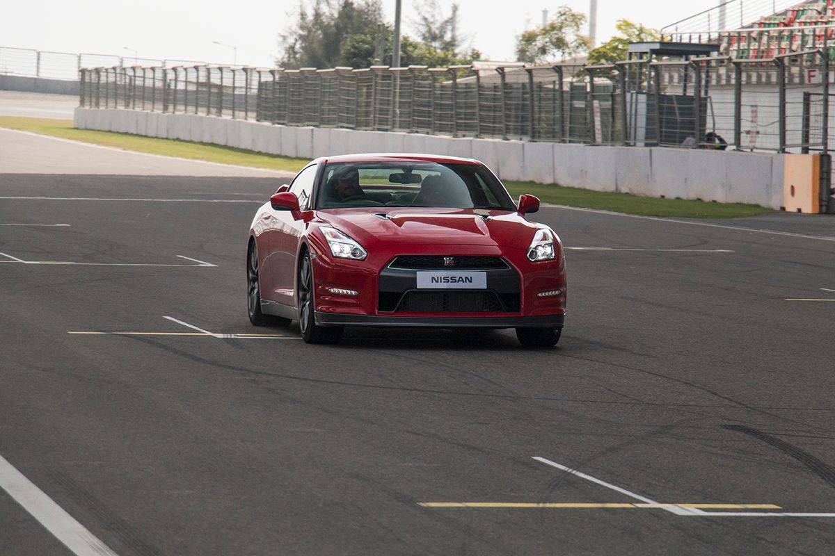 Quick Spin: Nissan GT-R and X-Trail! Quick Spin: Nissan GT-R and X-Trail!