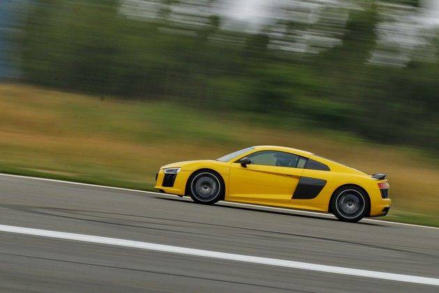 Quick Spin : Audi R8 V10 plus Quick Spin : Audi R8 V10 plus
