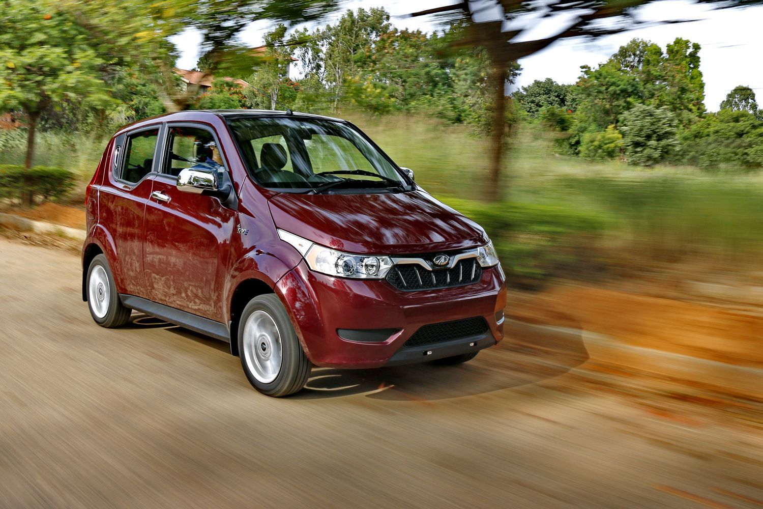 Mahindra e2oPlus First Drive Review