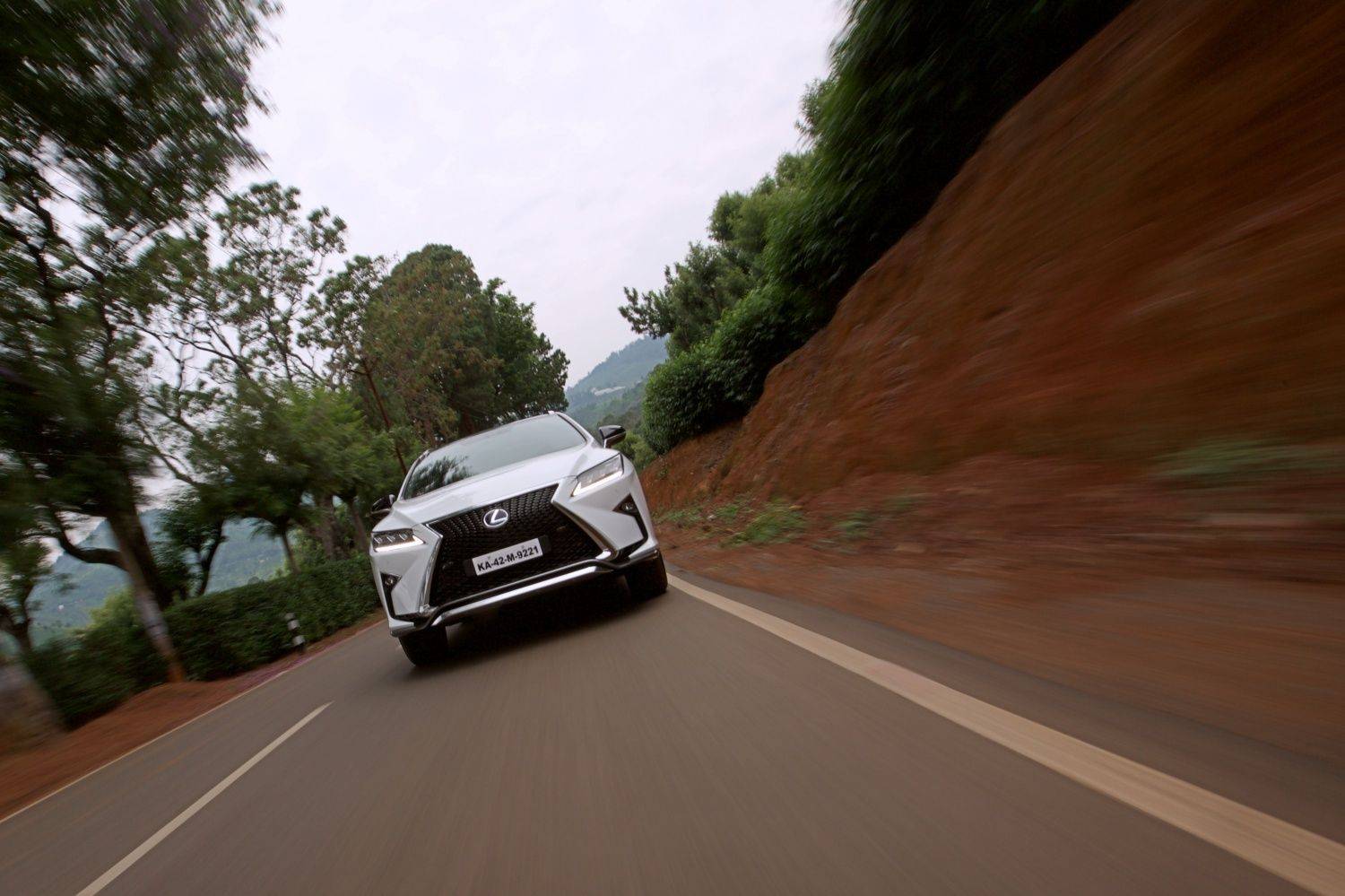 Lexus RX 450h: First Drive Review