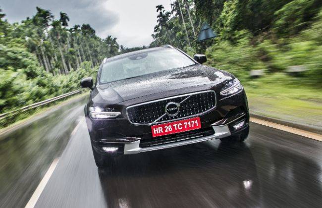 Volvo V90 Cross Country: First Drive Review Volvo V90 Cross Country: First Drive Review