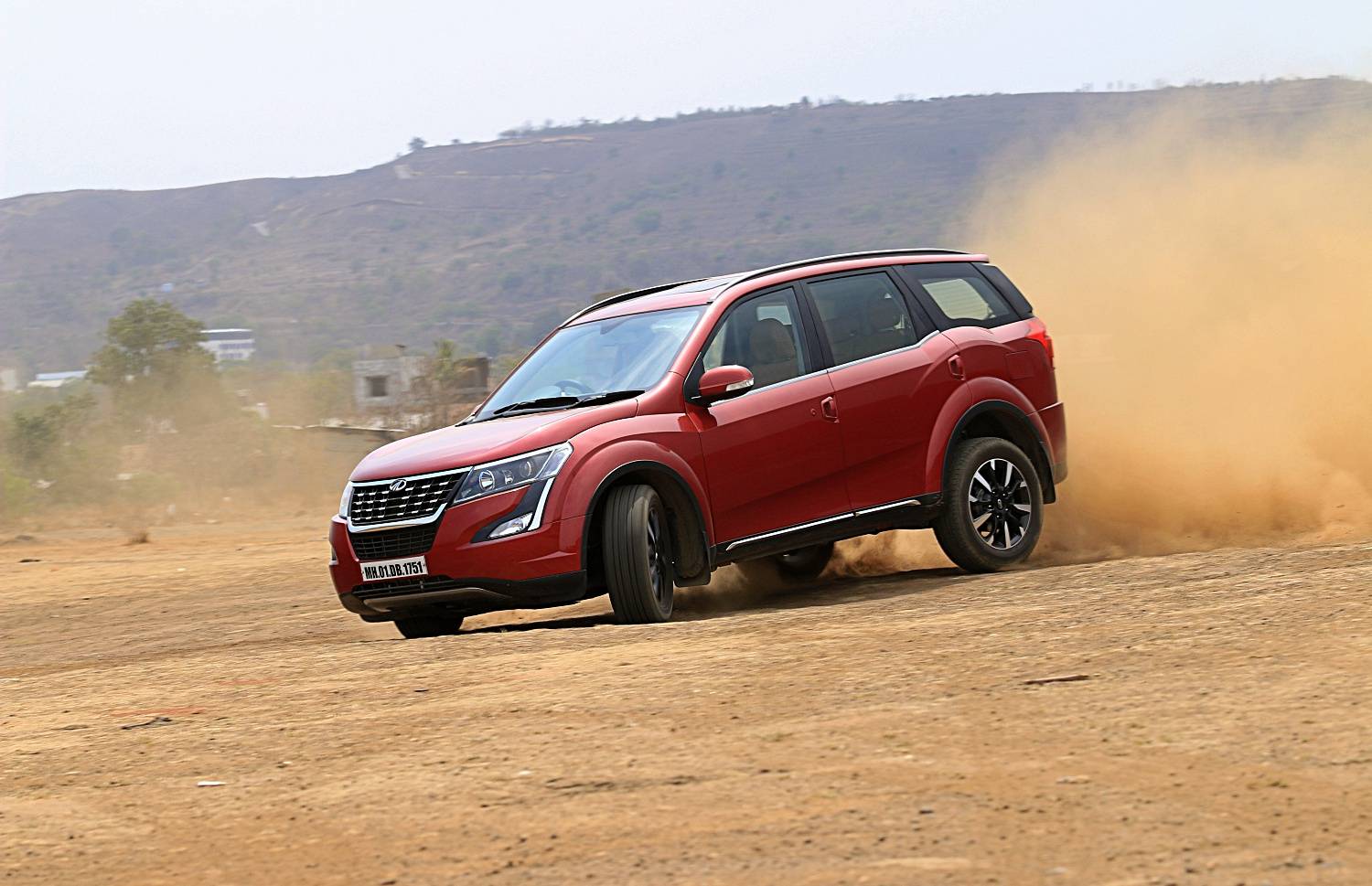 Mahindra XUV500 W11(O) AWD Automatic:  Review