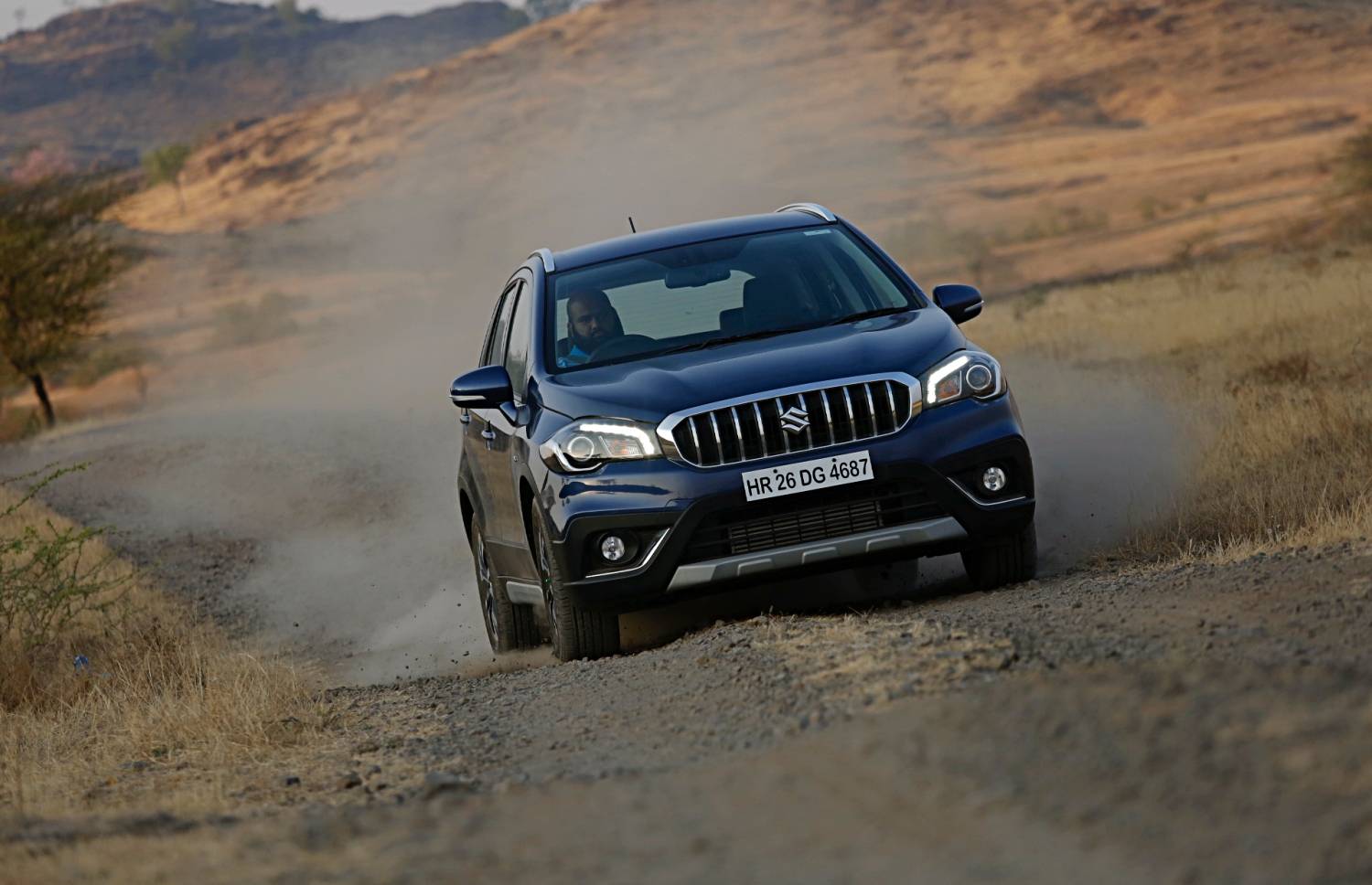 4 Maruti S-Cross 2017-2020 Road Test Reviews From Experts | CarDekho.com