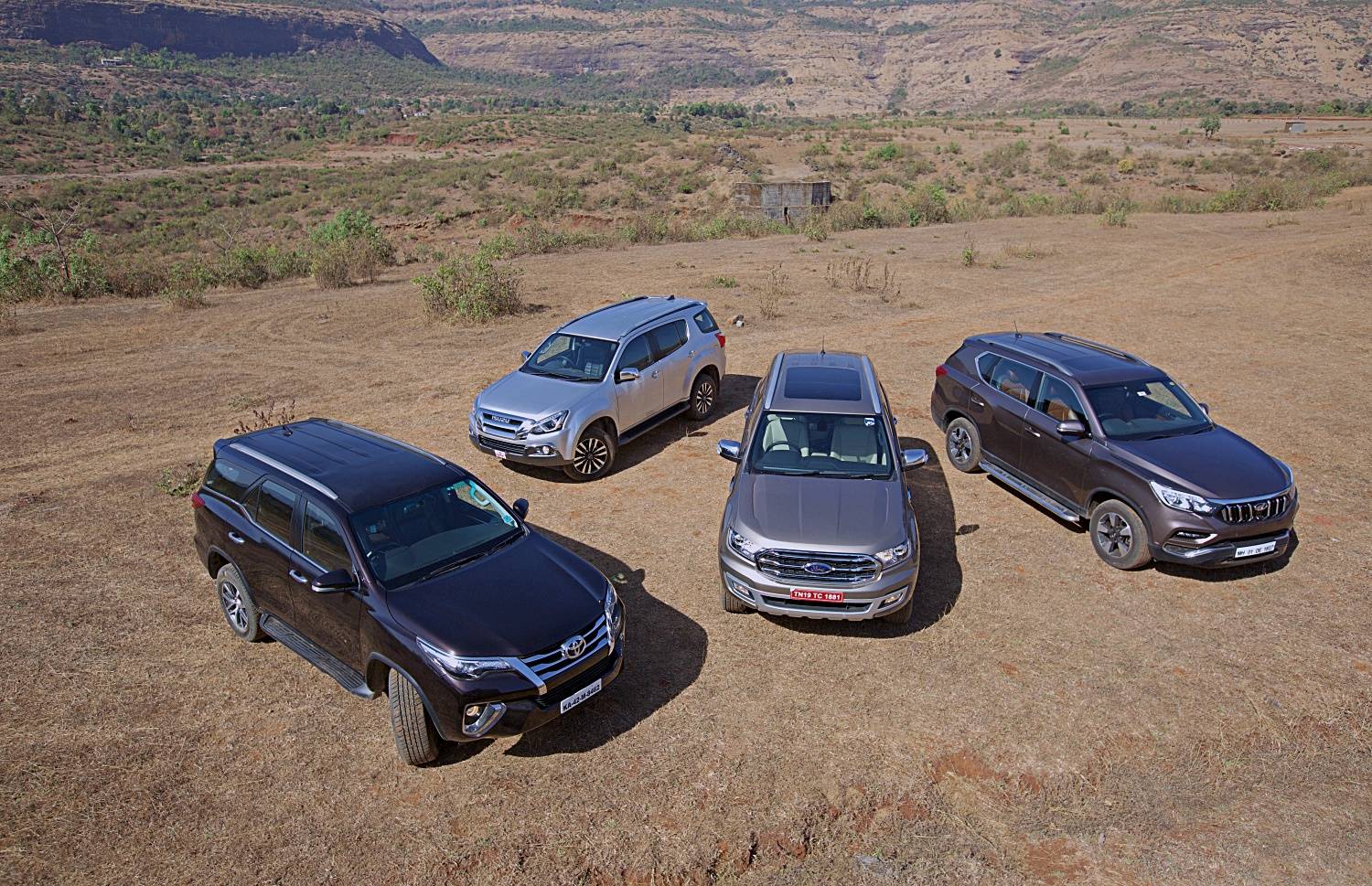 Mahindra Alturas G4 vs Ford Endeavour vs Toyota Fortuner vs Isuzu MU-X:  Comparison Review