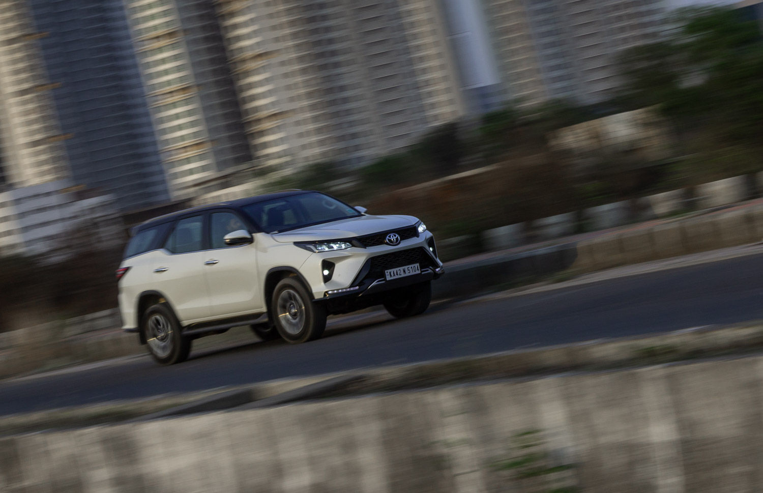 Toyota Fortuner Legender:  Review