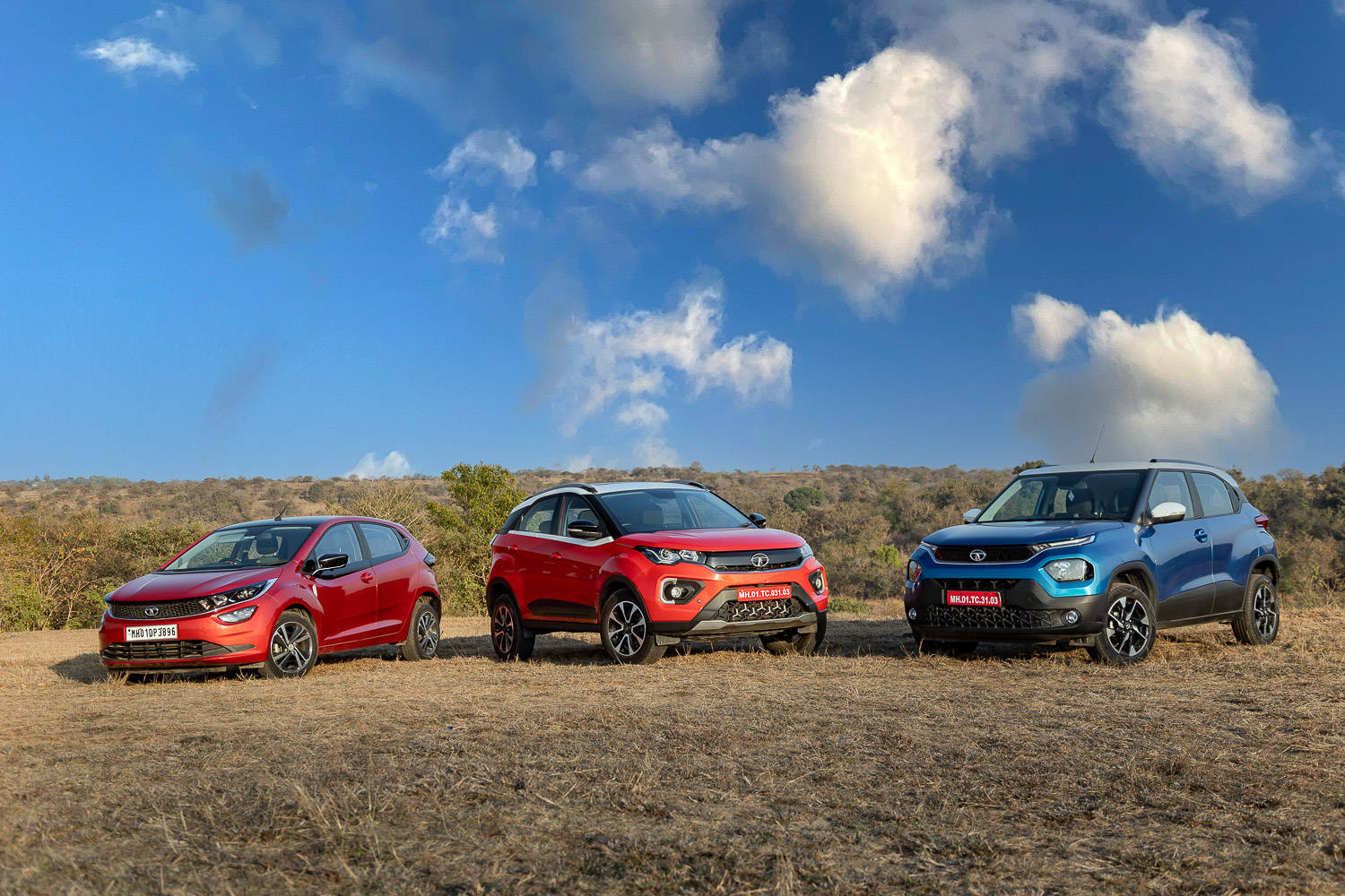 Tata Altroz vs Punch vs Nexon: Space And Practicality Compared Tata Altroz vs Punch vs Nexon: Space And Practicality Compared