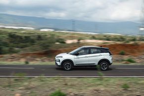 Tata Nexon EV LR: ದೀರ್ಘಾವಧಿ ಬಳಕೆಯ ನಂತರದ ವಿಮರ್ಶೆ, ಎರಡನೇ ವರದಿ Tata Nexon EV LR: ದೀರ್ಘಾವಧಿ ಬಳಕೆಯ ನಂತರದ ವಿಮರ್ಶೆ, ಎರಡನೇ ವರದಿ